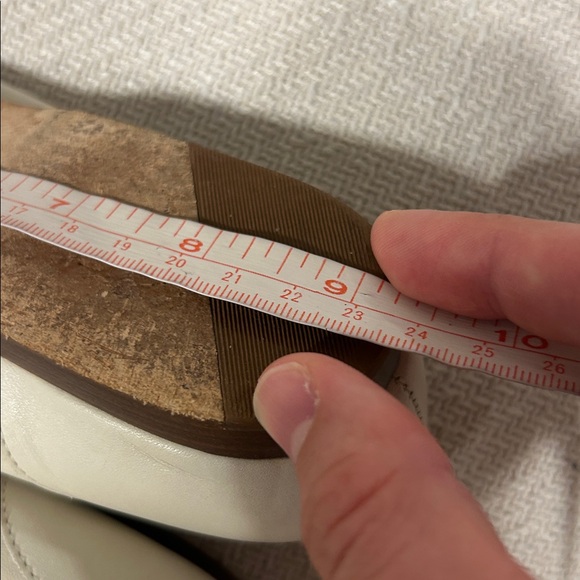 Enzo Angiolini Cream Leather Loafers Size 6 - Picture 11 of 11